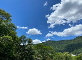 Cantinho na natureza perto das praias、ニテロイのホテル