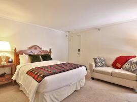 The Birch Ridge- Lace Room #3 - Queen Suite in Renovated Killington Lodge, Hot tubs, home, hotel sa Killington