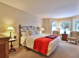 The Birch Ridge- American Classic Room #7 - King Suite in Killington, Hot Tub, home, hotell i Killington