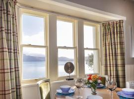 Ferry Cottage - Balmacara, pet-friendly hotel in Coillemore