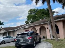Cozy Guest House Florida, 5801