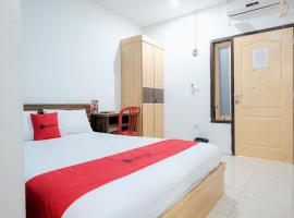 RedDoorz near Tugu Pers Jambi, hotel in Jambi