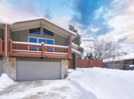 Chalet close to resorts, chalet in Cottonwood Heights