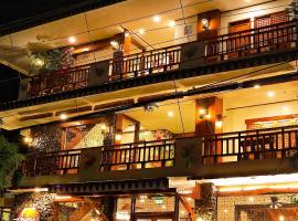 Antonio's Bed and Breakfast Hotel, hotel com estacionamento em Balogo