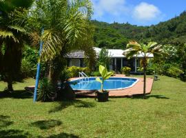 Villa MERAHI ... La villa d'Ange Fare Noa Mymy, holiday rental sa Uturoa