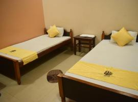 Hotel Shakuntla Palace - 400 Meters away from Vishnu Pad Temple 7 mins walk, hôtel à Gaya