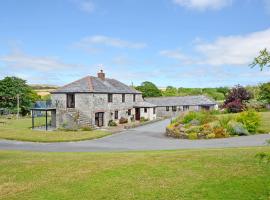 Maple & Beech Barns, hotel with parking in Truro