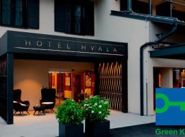 Hotel Hvala Superior - Topli Val – hotel w mieście Kobarid