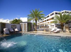 Burnas Beach, aparthotel em Pereybere