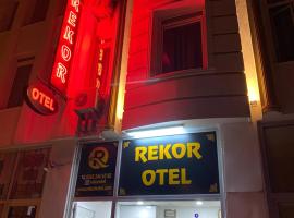 REKOR OTEl، إقامة في منزل في أنطاليا