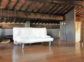 Romantic studio in the historical heart of Padova license loc 01457