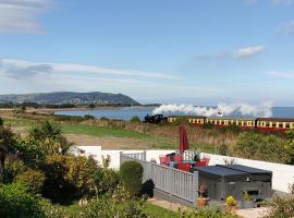 Blue Anchor House - Seaview, Hot Tub Apartments, hotel in Blue Anchor