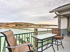 Waterfront Condo on Lake of the Ozarks with 2 Pools!, apartment in Camdenton