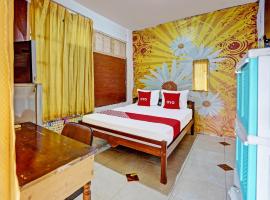 OYO 92270 Grand Village Syariah, ξενοδοχείο σε Tenggilis Mejoyo, Σουραμπάγια