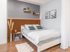 Romantic studio apartment - private entrance!