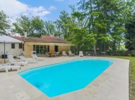 Villa for 6 people with private pool 30 minutes away from Cannes