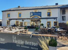 La Vieille Ferme Chassepierre – hotel w mieście Chassepierre