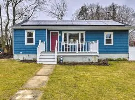 Charming Rocky Point Home about 1 Mi to Beach!
