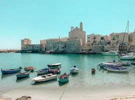 Giovinazzo Suite Pavone Griffi