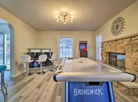 Movie Room, Hot Tub Pocono Vacation Rental!