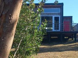 Cabaña Los Maquis en Castro, hotel em Castro