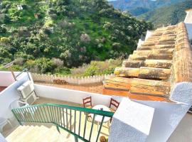 Casa Rural Manantial de las Jaras, Hotel in Istán