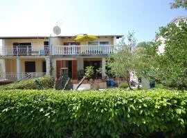Apartments with parking space Vantacici, Krk - 20507
