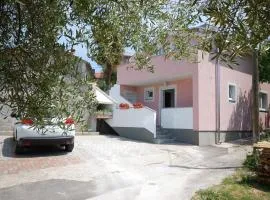 Apartments with a parking space , Krk - 20629