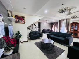 Homestay 4 bilik besar dan selesa by HaniHana โรงแรมในกวนตัน