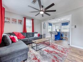 Cozy Home with City Views, holiday rental in Columbus