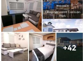 Cornwall CORNWALL-CHAPMANSWELL CARAVAN HOLIDAY PARK A30 B&B Bed and breakfast #41, hotell i Launceston