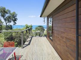 2 Degrees of Separation, hotel in Wye River
