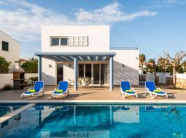 Villas Calan Bosch Ona, hotel din Cala'n Bosch