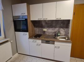 Schönes Doppelzimmer mit Küche und Badezimmer – apartament w mieście Gräfenroda