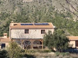 Beautiful 4-Bed House in Campo de Ricote, holiday rental sa Collado de Gil