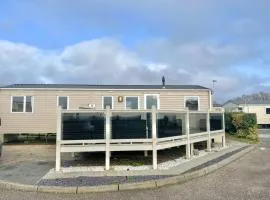 Trecco bay caravan hire 4 bedrooms sleeps 10