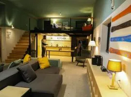 Khada Hostel