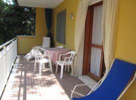 Nice and cozy flat at Grado Pineta-Beahost Rentals: Lido'da bir kiralık sahil evi