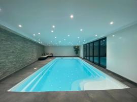 A luxury unique home spa - White Stones Retreats., hotel spa a Weymouth