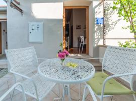 Apartmani Bugenvilija, hotel di Brbinj