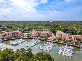 7135 Harbourside II In the heart of dining and shopping Harbour View Sleeps 4 Shelter Cove, villa in Hilton Head Island