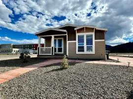 NEW! The Grand Getaway at Williams - Family Friendly & Walk to the GC Train