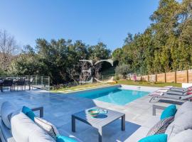 PROMO Easy Clés - 5 bedrooms villa heated pool AC, hotel in Saint-Jean-de-Luz