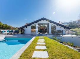 Easy Clés - 5 bedroom villa with heated pool