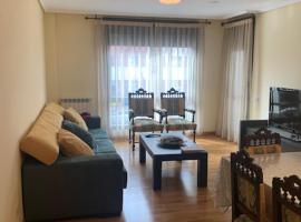 Logroño: Piso con Garaje y Piscina., hotel a Logroño