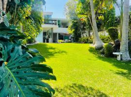 Casa Alfenapa completa para ti y tu familia, pet friendly y a pie del lago, hotel s bazénem v destinaci Tequesquitengo