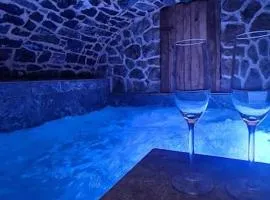 Ô Nuit Claire, superbe longère avec spa.