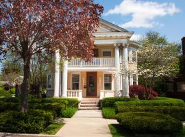 Showers Inn, bed and breakfast en Bloomington