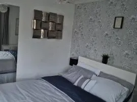Pleasant Lodge