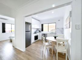 Brand new 2 Bedrooms Apartment in Ingleburn, apartman u gradu 'Ingleburn'